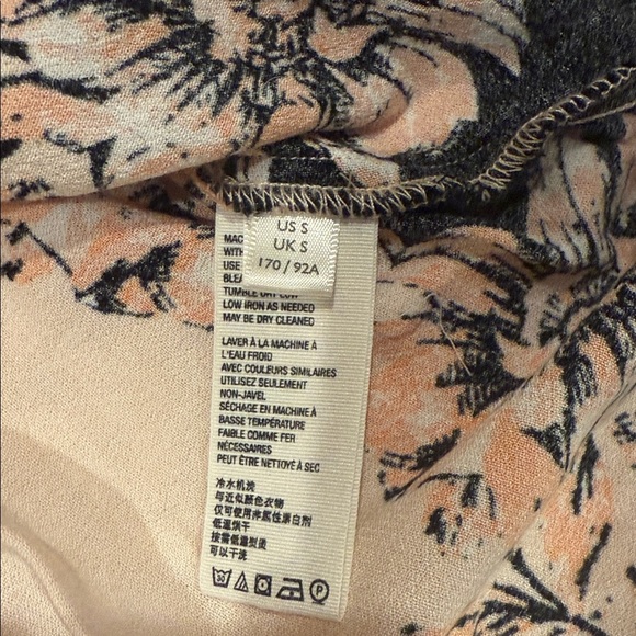 Free People WOMENS  Floral Blouse - Peach and Black small - Picture 9 of 10